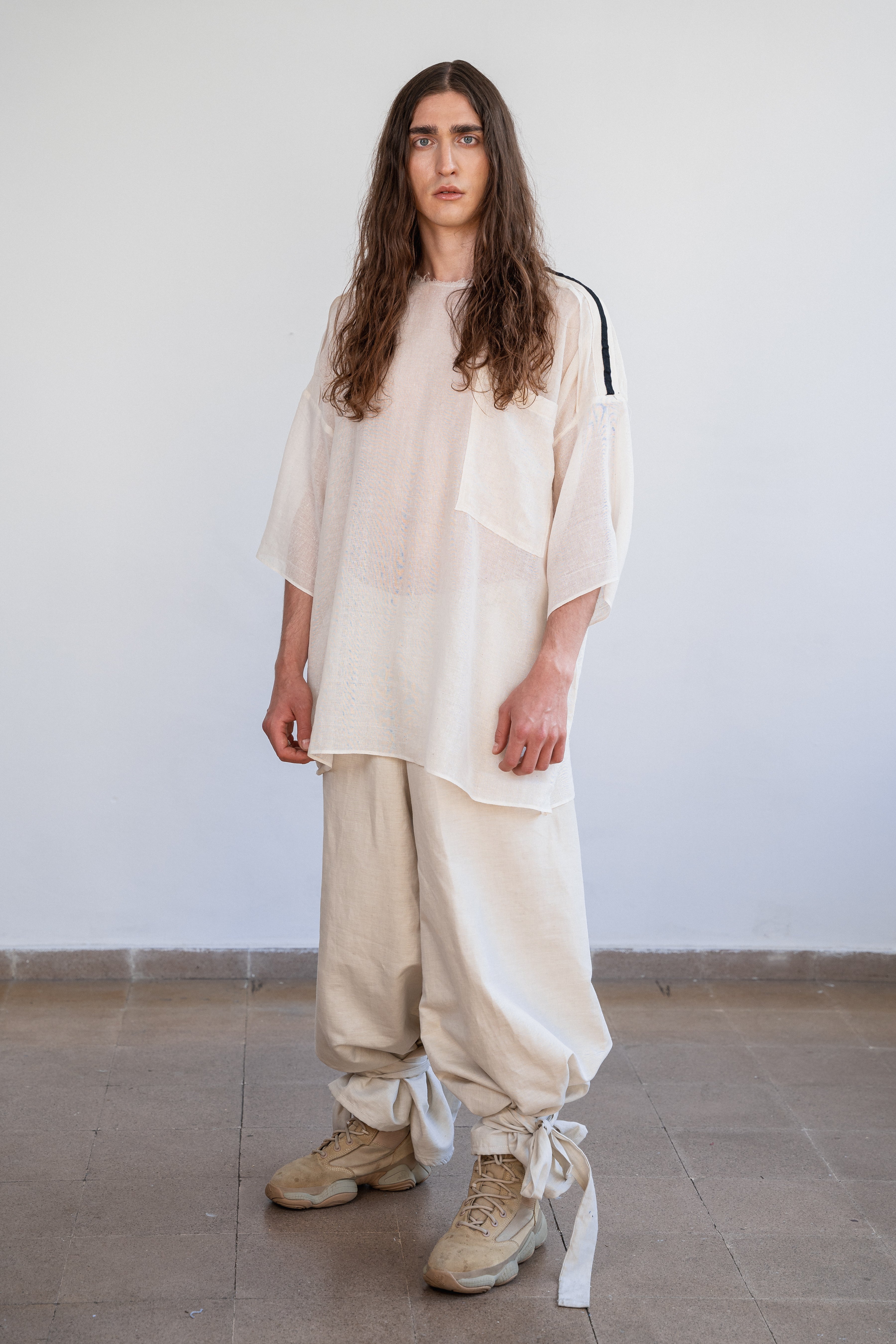 001 / Essential oversized tee